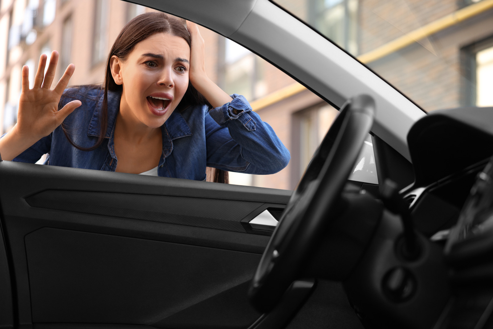 Union Cross car locksmith arriving at a vehicle for emergency lockout assistance